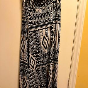 Black/white maxi skirt